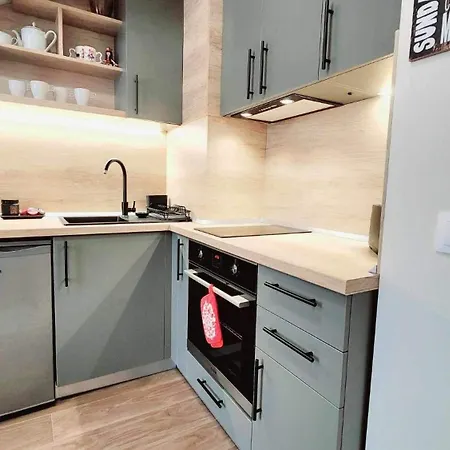 Arboro Gardens E68